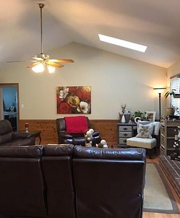 4th image of 3412 Longhorn Dr