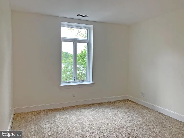 414 Old Lancaster Rd #405 — Photo 33