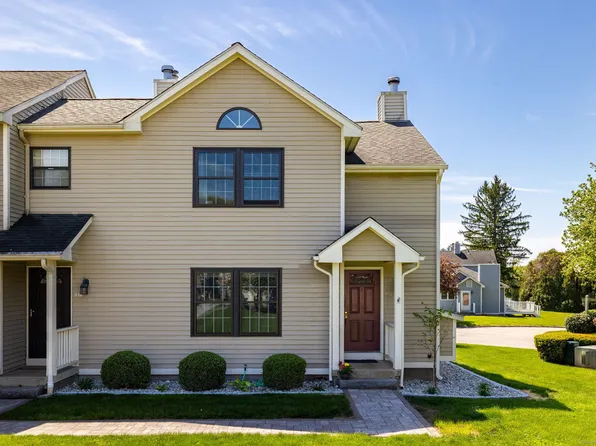 302 Stagecoach Row, Colchester, CT 06415