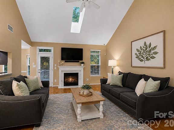 4th image of 6337 Lily Pad Ct