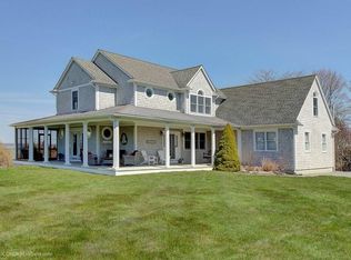 7 Amazon Dr, Portsmouth, RI 02871