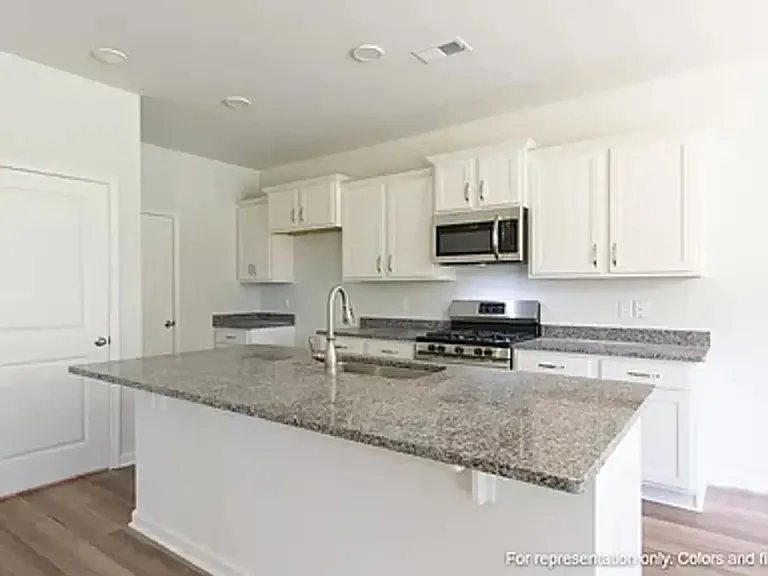 125 Carolina Grove Blvd — Photo 2