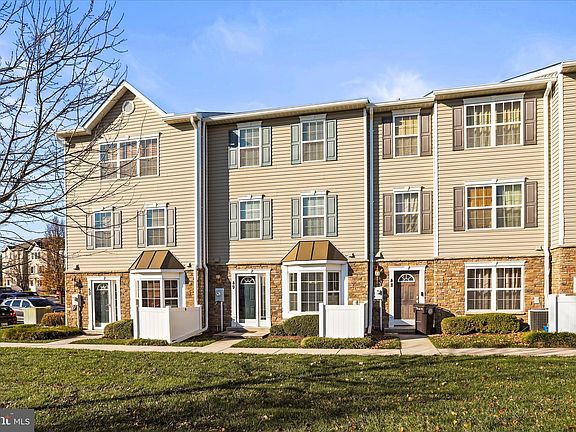 2nd image of 1900 Lennox Dr Unit 49
