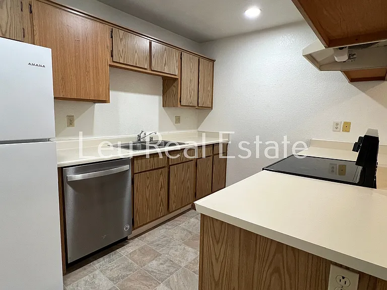 5900 Pony Express Trl #14 — Photo 2