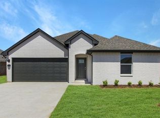 2031 SW 45th St, Lawton, OK 73505