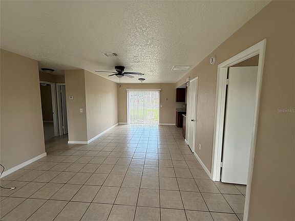 5th image of 133 Alderwood Dr
