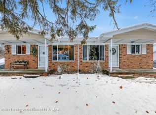 1700-1702 Lockbridge Dr, Lansing, MI 48911