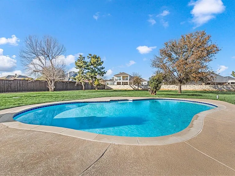 1000 Raven Bend Ct — Photo 33