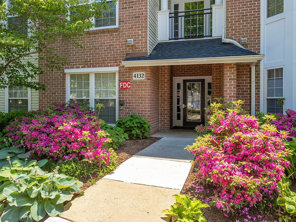 1st image of 4132 Fountainside Ln Unit 304