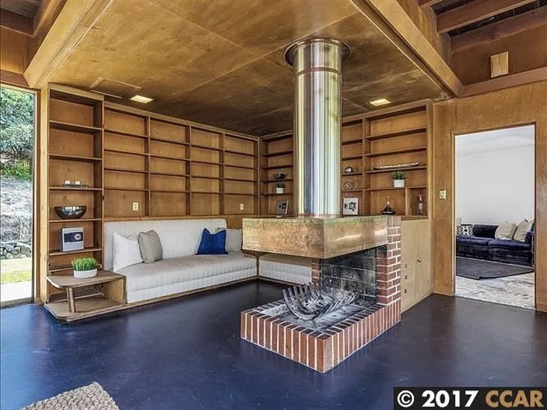Lakewood Cir — Photo 3