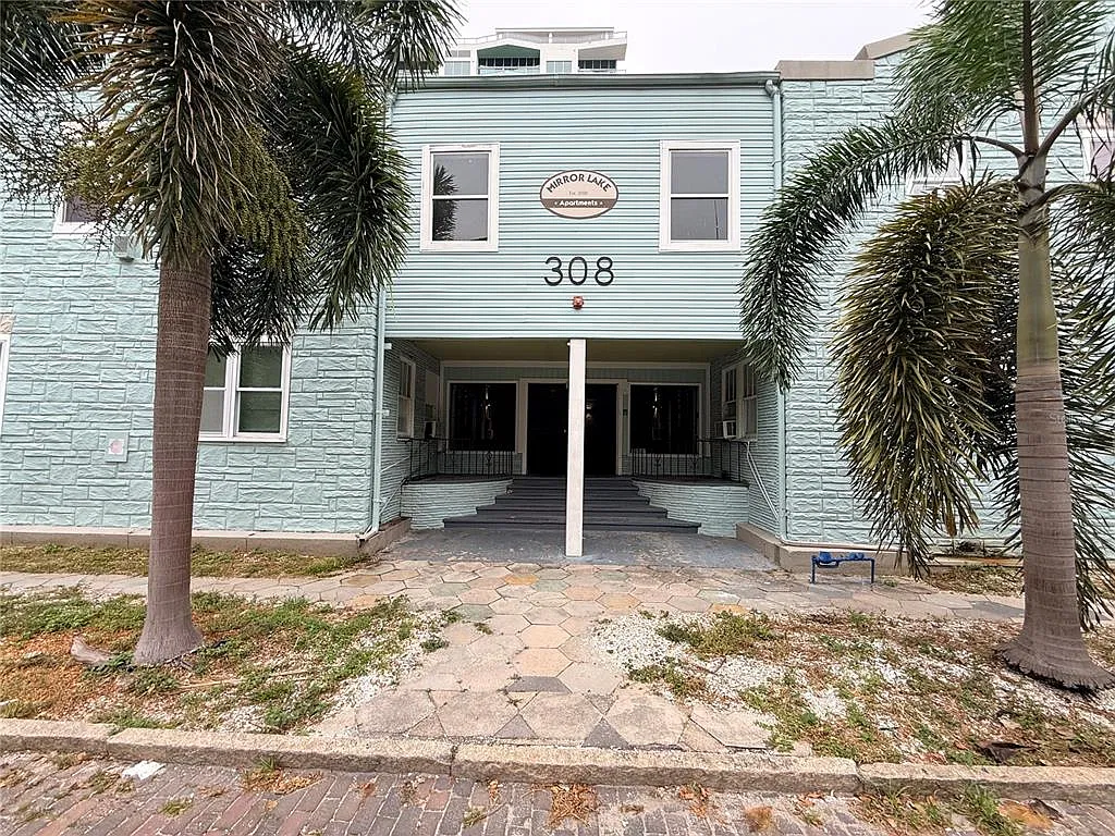 1 bed, 1.0 bath, 450 sqft, $1,400 — Photo 1