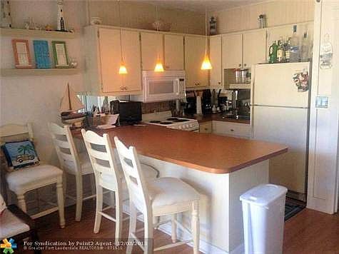 5th image of 4629 El Mar Dr APT 4
