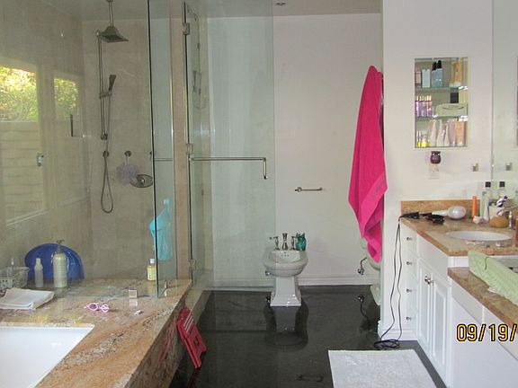 3rd image of 2350 Montecito Dr