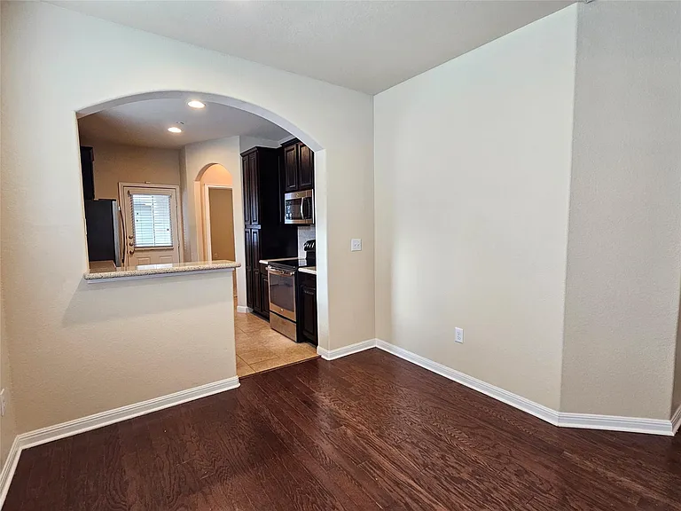 808 Lost Pines Ln — Photo 10
