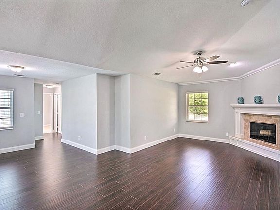 4th image of 8065 93rd Ave