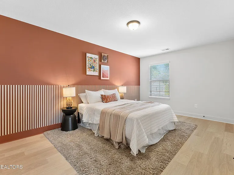 1708 Bennett Village Dr — Photo 11