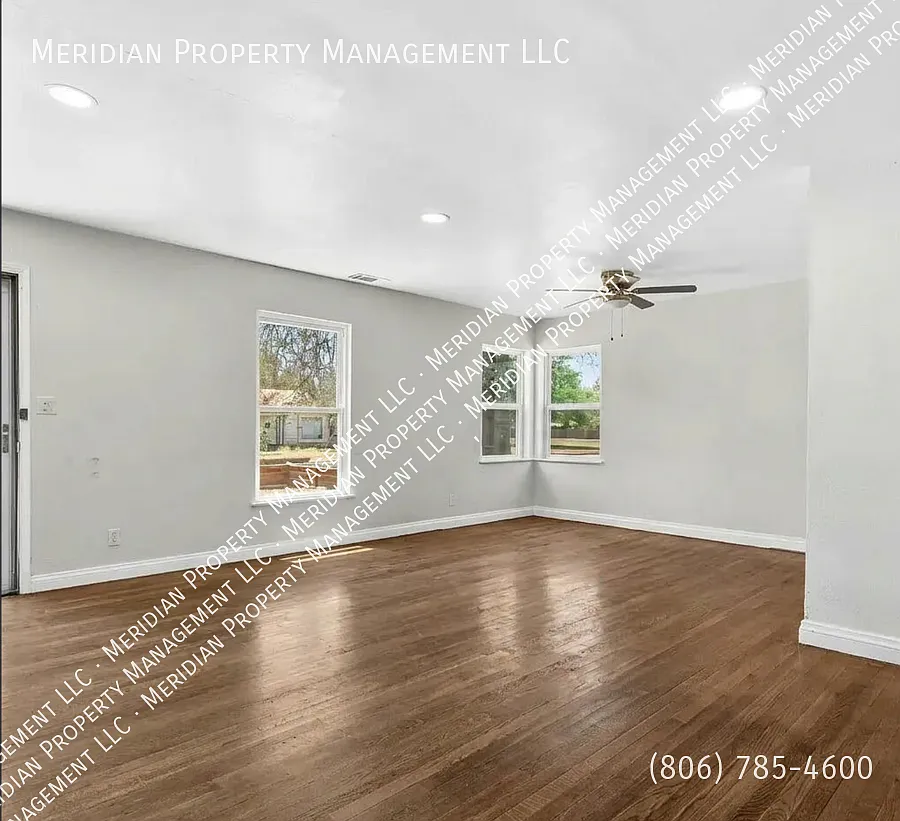Three bedroom home — Photo 3