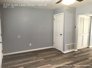 233 Glenlake Dr APT B, Glen Carbon, IL 62034