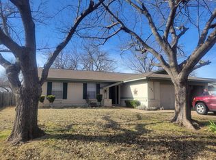 1004 Duane St, Benbrook, TX 76126