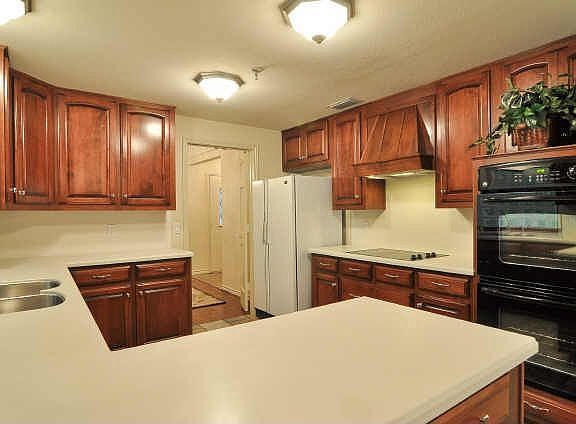 3rd image of 1315 Birkenhead Ct