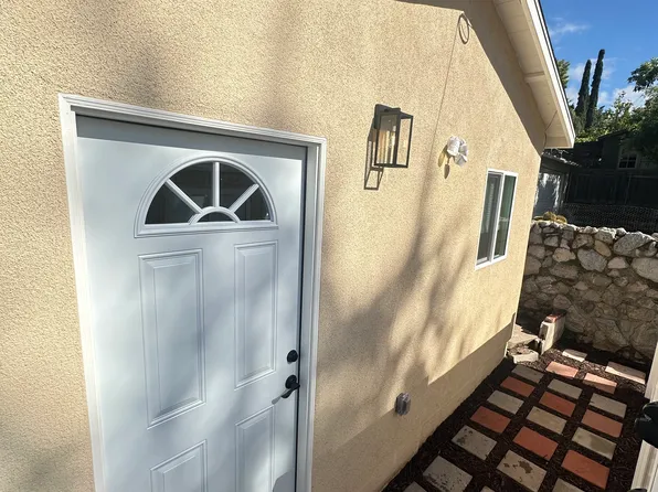 10644 1/2 Pinewood Ave, Tujunga, CA 91042