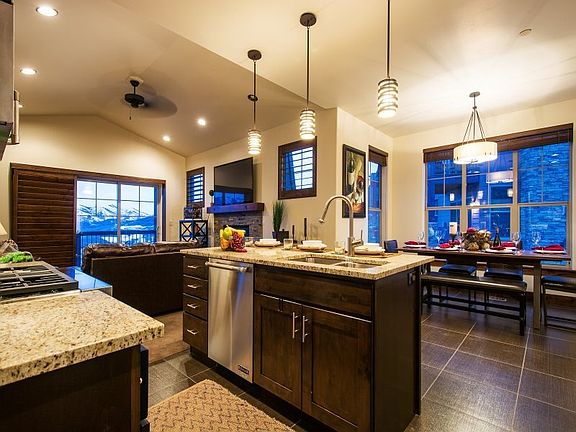 Kitchen/Dining