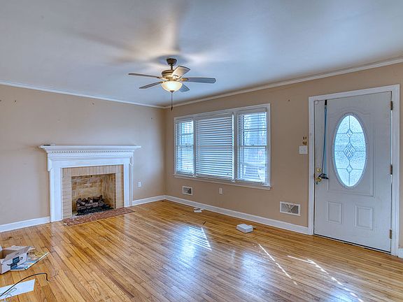 3rd image of 3207 Amity Road Ext