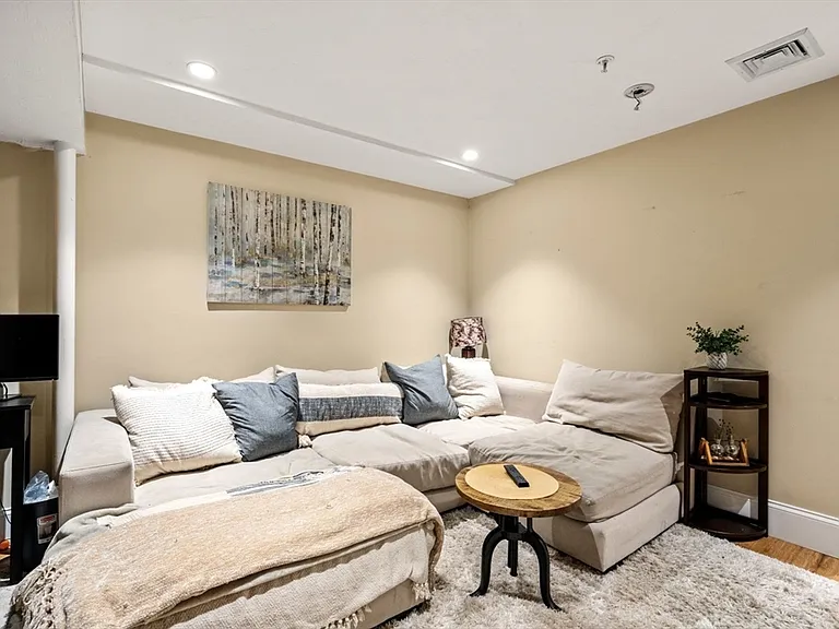 209 D St #2 — Photo 18