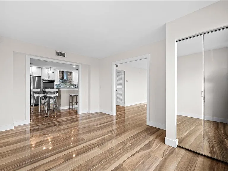 911 Ocean Dr #601 — Photo 38