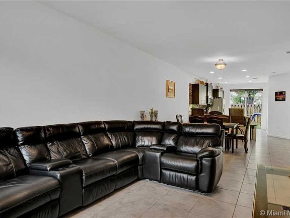 3rd image of 1463 SE 26th Ave #1463