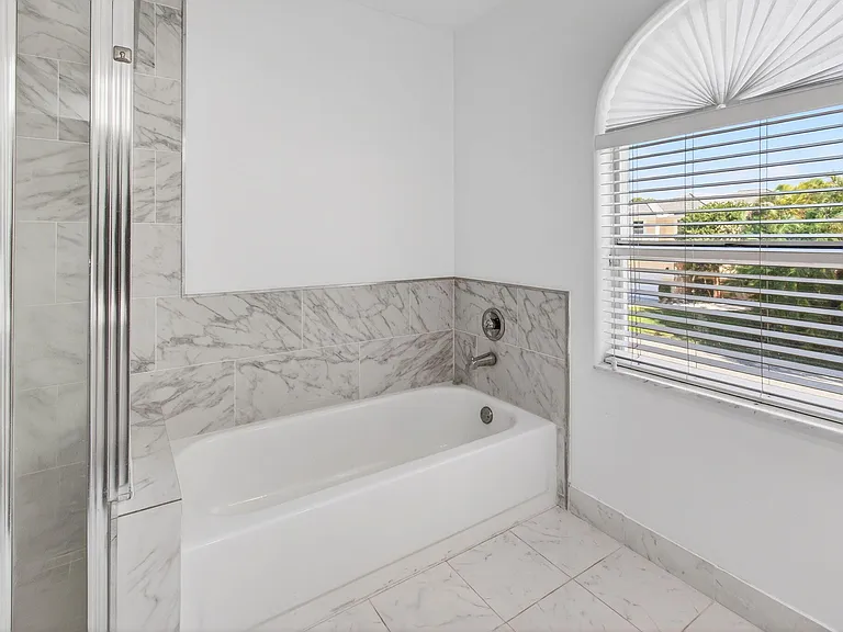 7848 Travlers Tree Dr — Photo 37