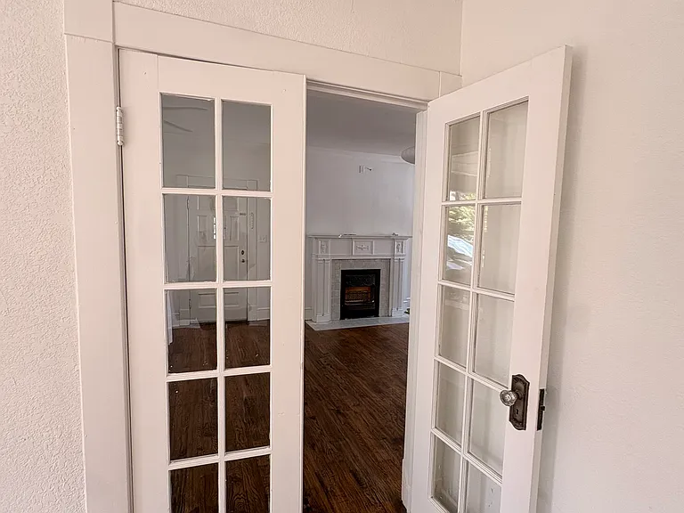 2626 Morrow Ave — Photo 1