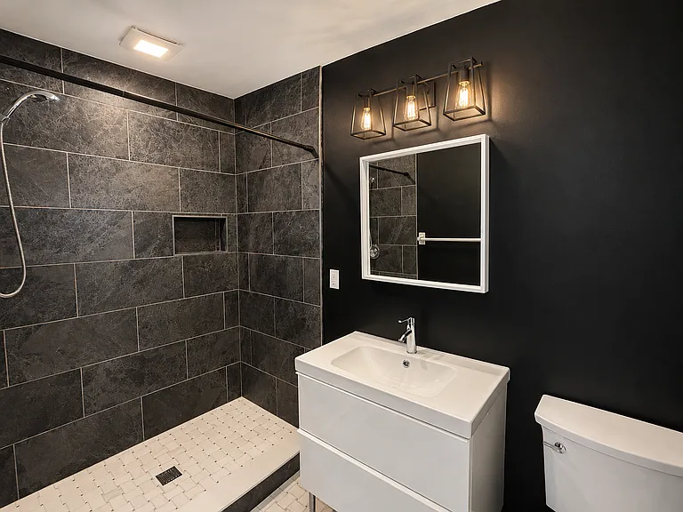 2478 NW Holiday Ct — Photo 24