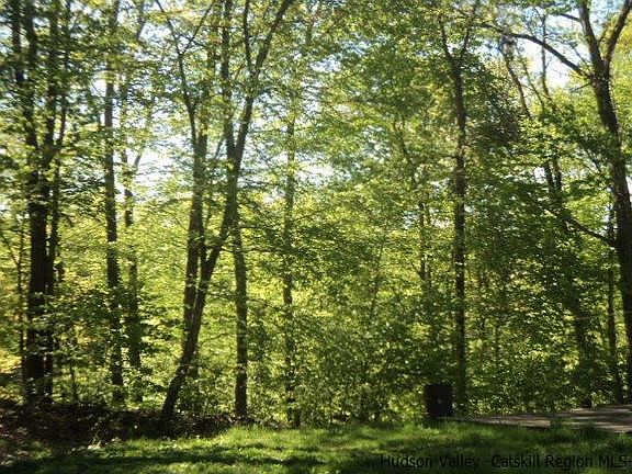 3rd image of 18 Dogwood Knls