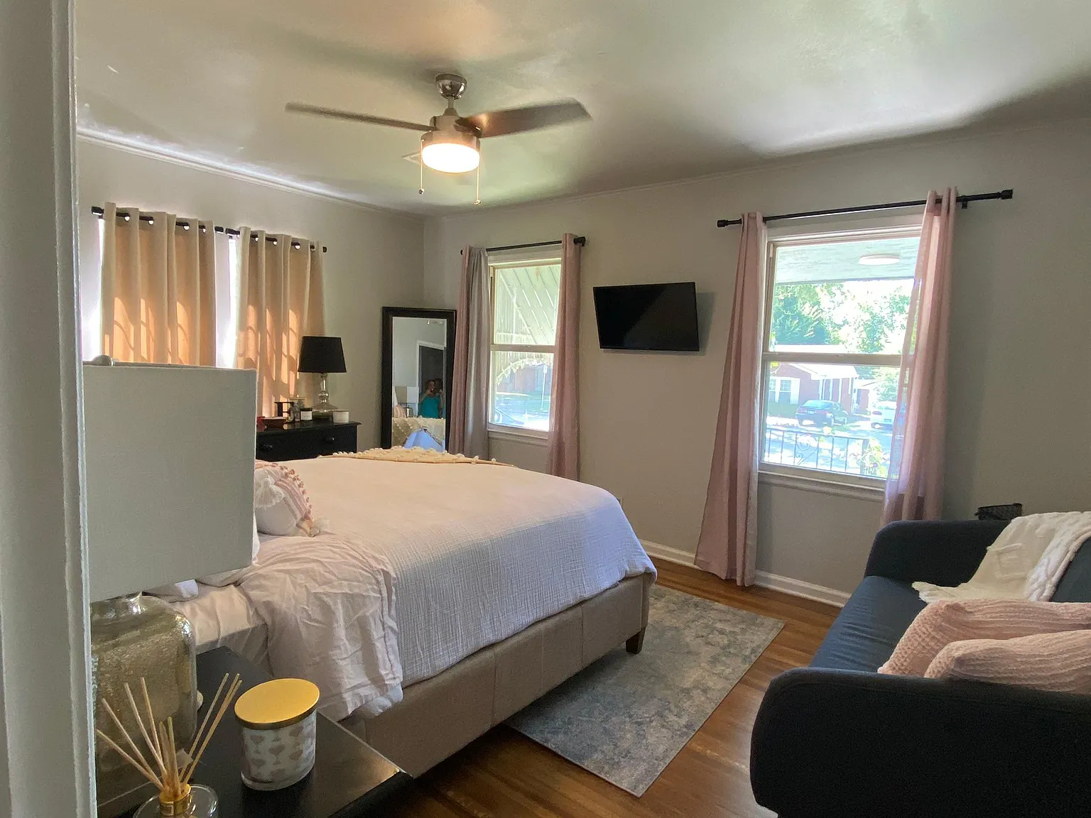 4 bed, 1400 sqft, $2,000 — Photo 3