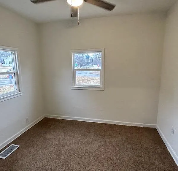 706 S Webster St — Photo 3