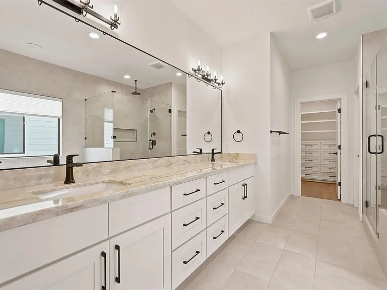 1435 Lawrence St — Photo 19