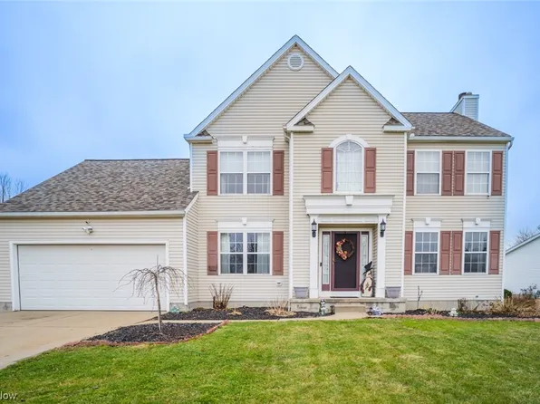 210 Meadowcreek Dr, Wadsworth, OH 44281