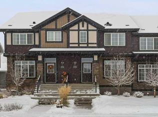 216 S Clydesdale Ave, Cochrane, AB T4C2S5