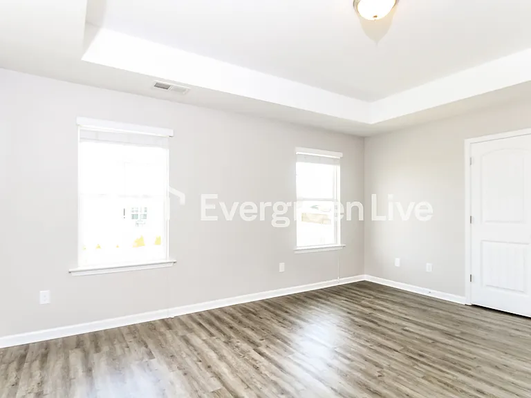 138 Manzanita Ln — Photo 2