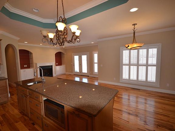 4th image of 1706 Kensington Cir