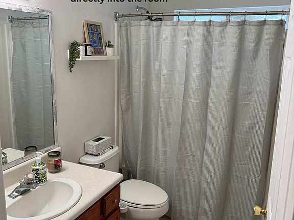 4th image of 2610 Hayward Dr #1