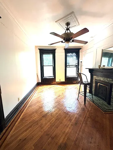 562 Macon St #4 Photo 1