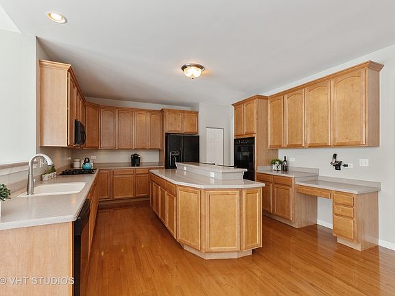5th image of 1244 Beverly Dr