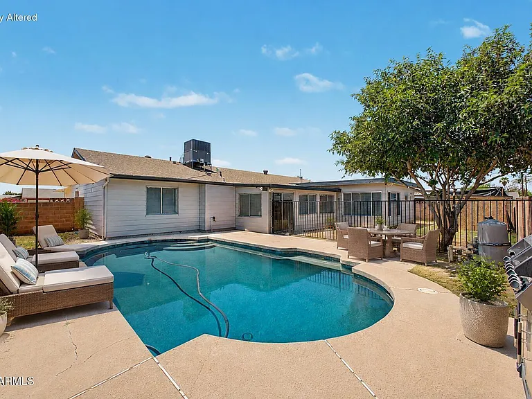 6536 W Turney Ave — Photo 44