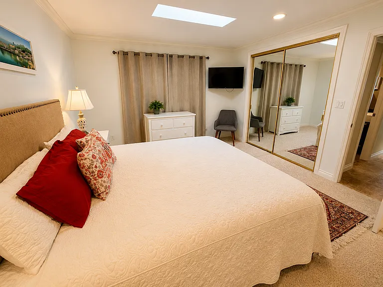4747 Marina Dr #15 — Photo 34