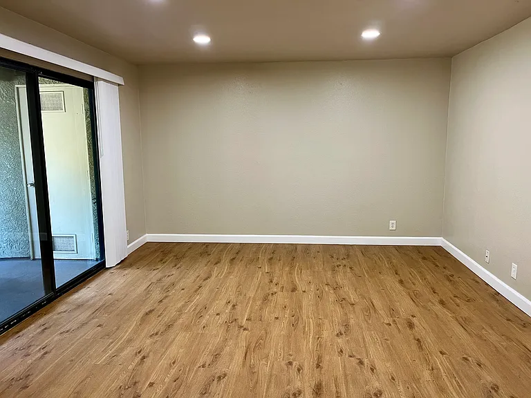 1721 Coronado Ave #303 — Photo 3