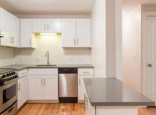 61 Moraine St APT 10A, Belmont, MA 02478