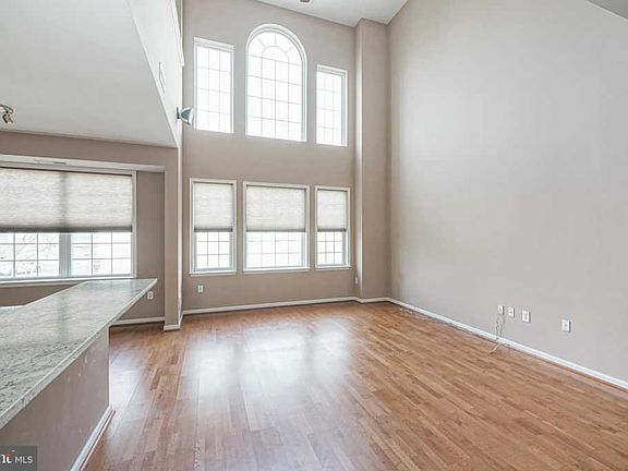 4th image of 2146 Verona Dr