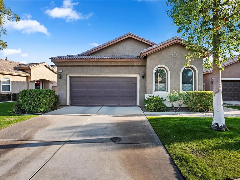 82831 Burnette Dr — Photo 2